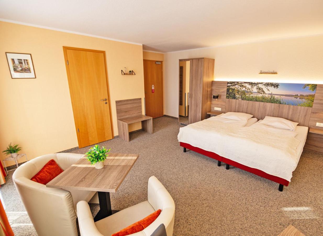 Hotel Zur Sonne Waren  Exterior foto