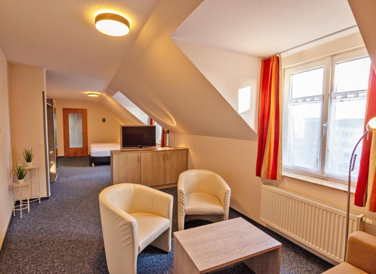 Hotel Zur Sonne Waren  Exterior foto